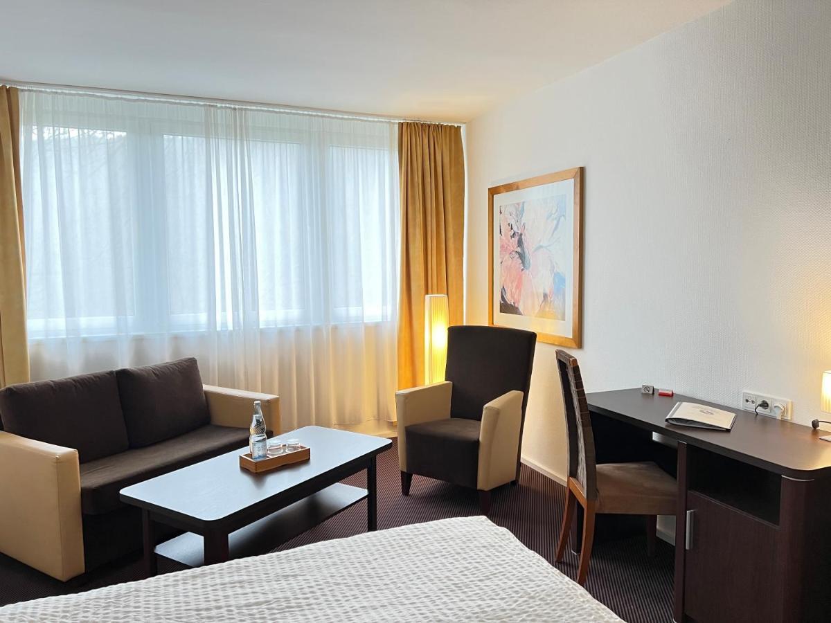 Landhotel Weisses Ross Garni บัดบรึคเคนเนา ภายนอก รูปภาพ